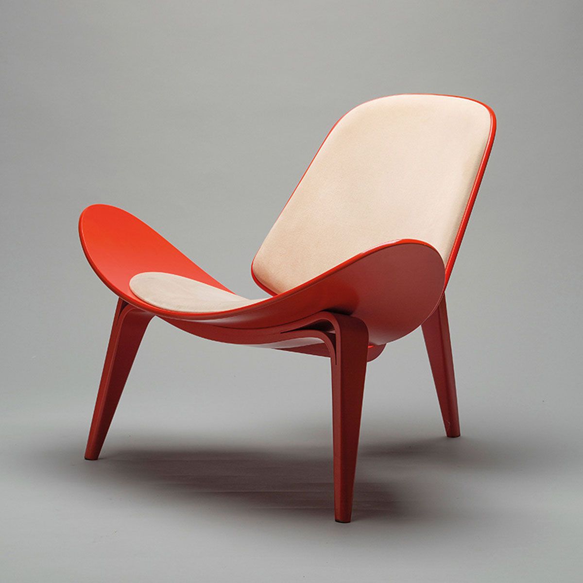 20 эксклюзивных стульев Shell Chair от Maharam